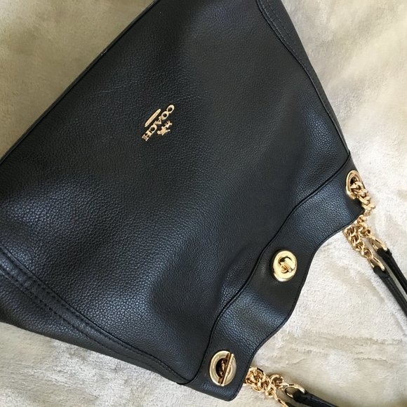 COACH Turnlock Edie Shoulder Bag in Pebble Leather - Black - Picture 2 of 15